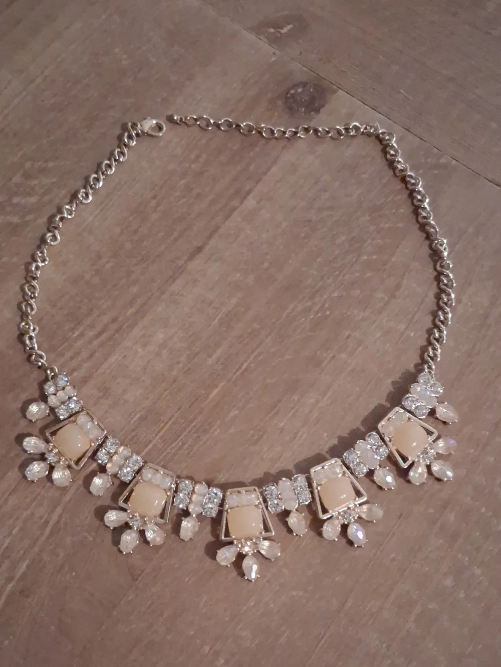 New Elegant Gold and Cream Statement Necklace - Women Jewelry - Picture 16 of 16